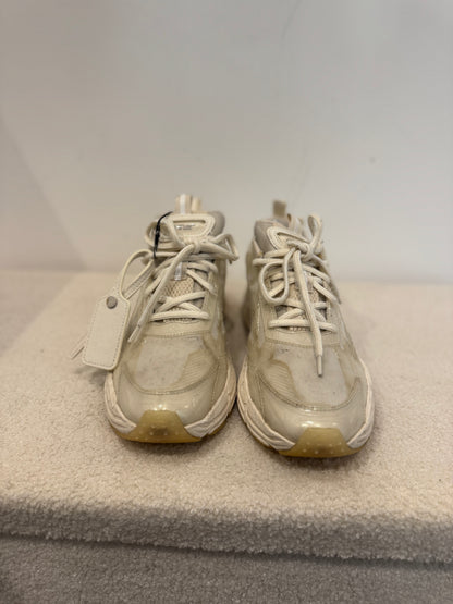 Off-White ODSY-1000 “Be Right Back” (43)