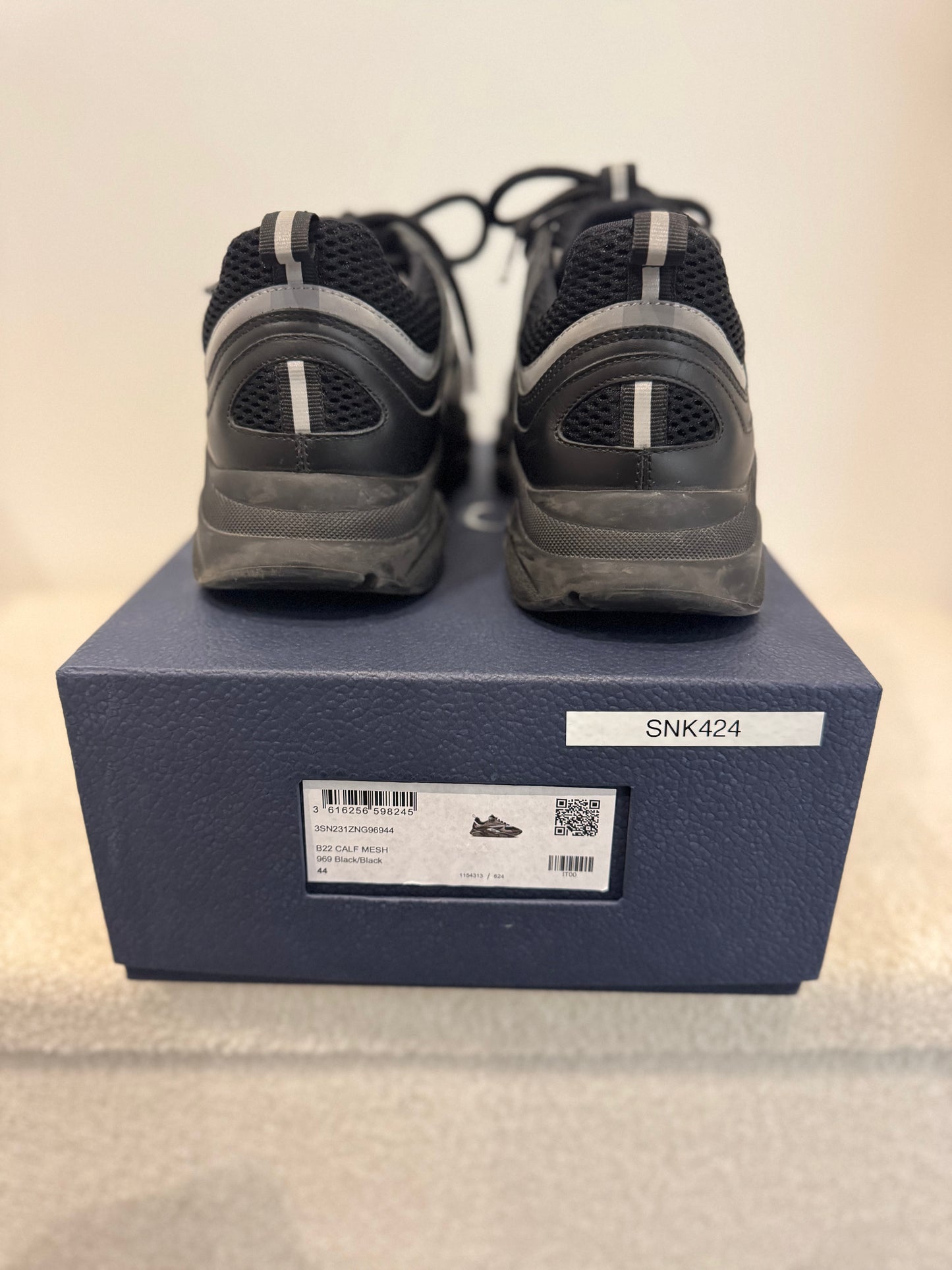 Dior B22 – Black / Grey (44)