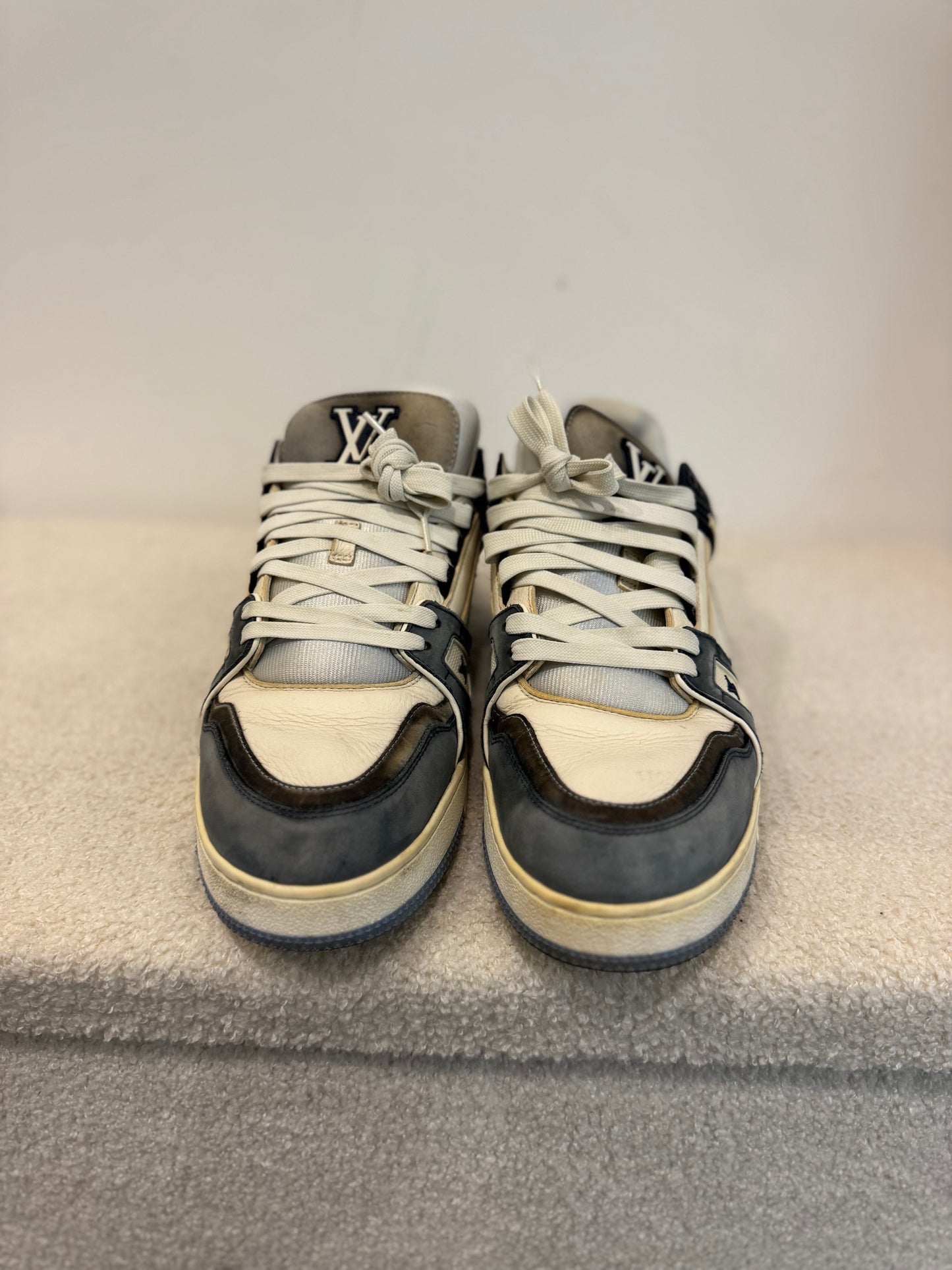 Louis Vuitton LV Trainer – White / Navy Blue (43)