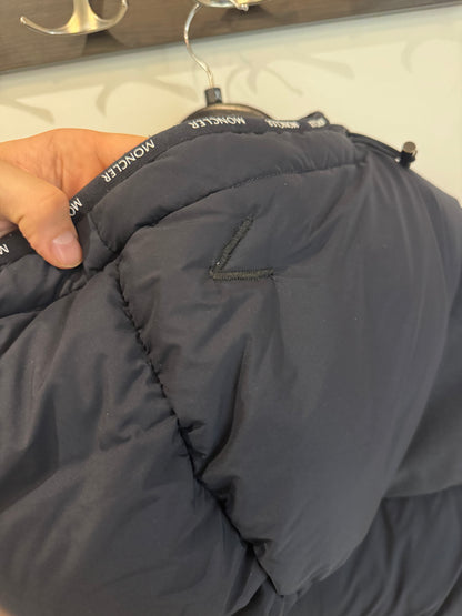Moncler Doudoune sans manches à capuche – Bleu marine (XL)