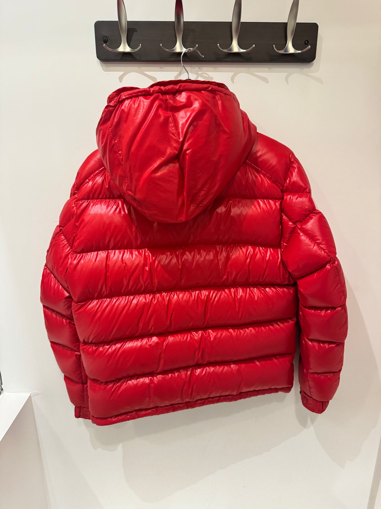 Moncler Maya Doudoune à capuche – Rouge (M)